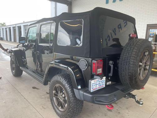 Black Clearcoat 2016 Jeep Wrangler Unlimited Sahara