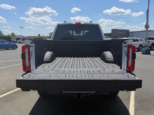 Star White Metallic Tri-Coat 2026 Ford F-250