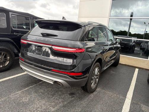 Black Metallic 2022 Lincoln Corsair Standard