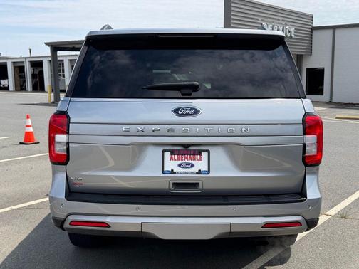 Silver Metallic 2024 Ford Expedition XLT