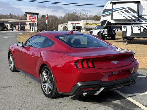 2024 Ford Mustang EcoBoost