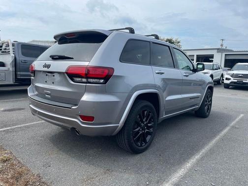 Billet Silver Metallic Clearcoat 2018 Jeep Grand Cherokee Altitude