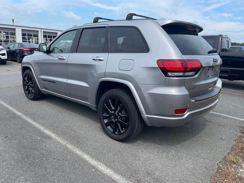 Billet Silver Metallic Clearcoat 2018 Jeep Grand Cherokee Altitude