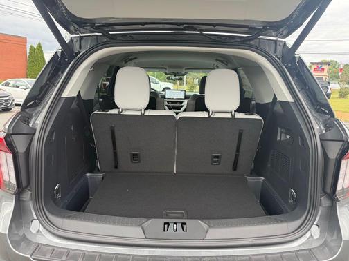 Carbonized Gray Metallic 2025 Ford Explorer Active