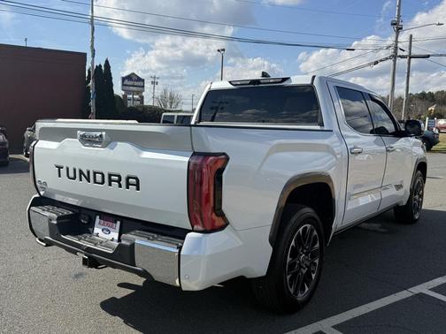 2022 Toyota Tundra Hybrid 1794 Edition