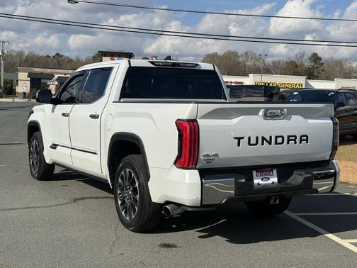 2022 Toyota Tundra Hybrid 1794 Edition