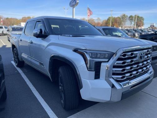 2022 Toyota Tundra Hybrid 1794 Edition