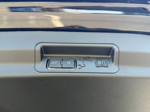 Agate Black Metallic 2026 Ford Explorer ST