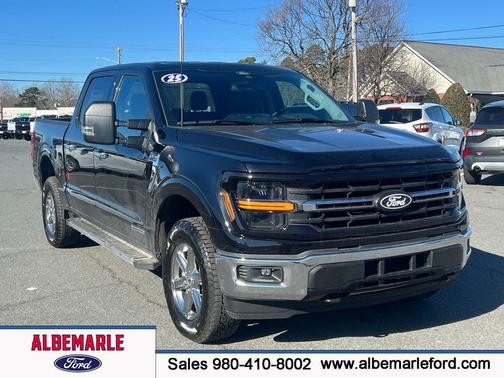 Agate Black Metallic 2025 Ford F-150 XLT Truck