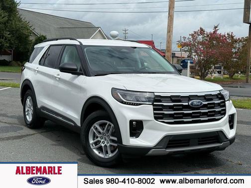 Star White Metallic Tri-Coat 2025 Ford Explorer Active SUV