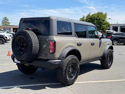 Marsh Gray 2026 Ford Bronco Badlands