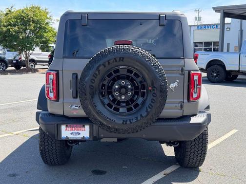 Marsh Gray 2026 Ford Bronco Badlands