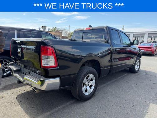 Diamond Black Crystal Pearlcoat 2019 RAM 1500 Big Horn