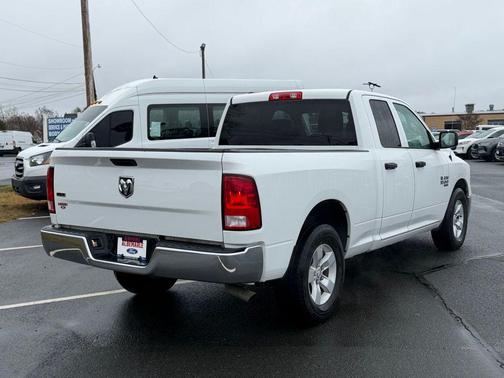 Bright White Clearcoat 2024 RAM 1500 Classic SLT