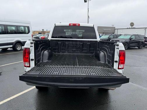 Bright White Clearcoat 2024 RAM 1500 Classic SLT