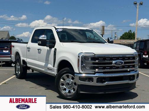 Star White Metallic Tri-Coat 2026 Ford F-350 Lariat