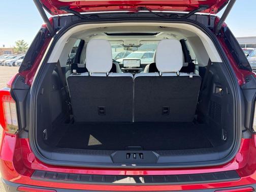 Rapid Red Metallic Tinted Clearcoat 2026 Ford Explorer Platinum