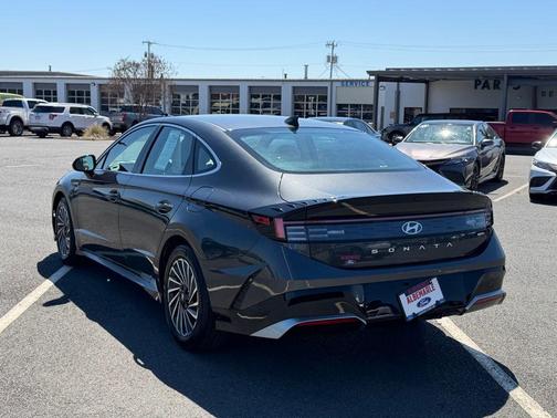 2025 Hyundai SONATA Hybrid SE