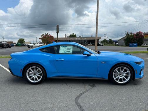 Grabber Blue Metallic 2025 Ford Mustang GT Premium