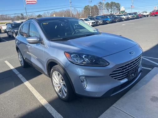 2022 Ford Escape Titanium