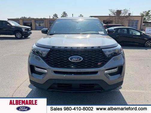Gray Metallic 2022 Ford Explorer ST