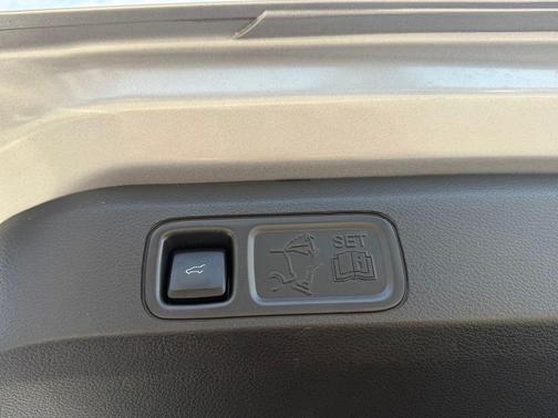 Silver Metallic 2023 Ford Expedition Limited