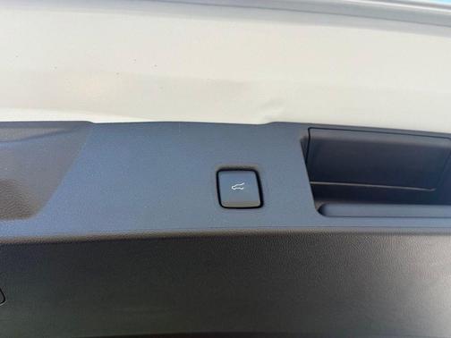 Space Silver Metallic 2025 Ford Escape PHEV SE