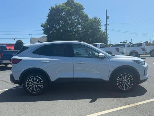Space Silver Metallic 2025 Ford Escape PHEV SE