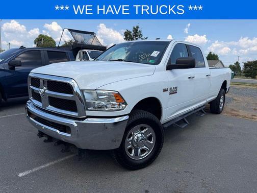 Bright White Clearcoat 2017 RAM 2500 SLT Crew Cab 4x4 8' Box