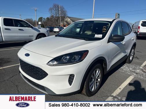 2022 Ford Escape SE