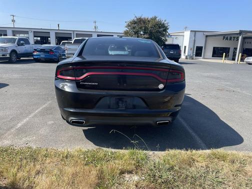 2016 Dodge Charger SE