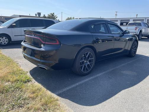 2016 Dodge Charger SE