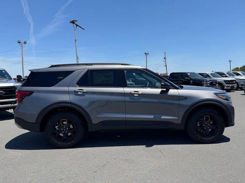 Carbonized Gray Metallic 2026 Ford Explorer Tremor