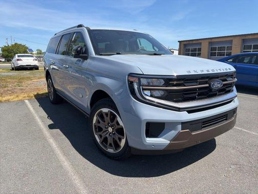 Glacier Gray Metallic Tri-Coat 2026 Ford Expedition Max King Ranch