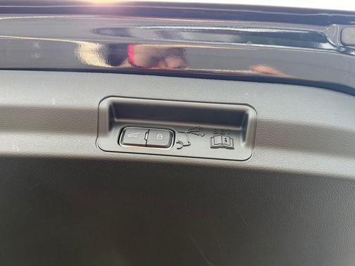 Agate Black Metallic 2026 Ford Explorer Active