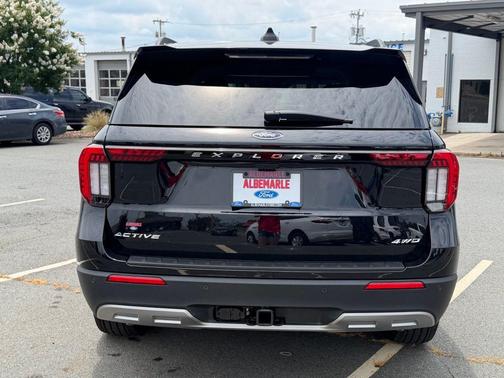 Agate Black Metallic 2026 Ford Explorer Active
