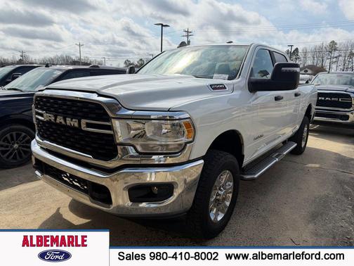 2024 RAM 2500 Big Horn Crew Cab 4x4 6'4' Box