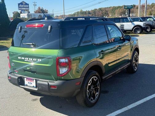 Eruption Green Metallic 2025 Ford Bronco Sport Outer Banks