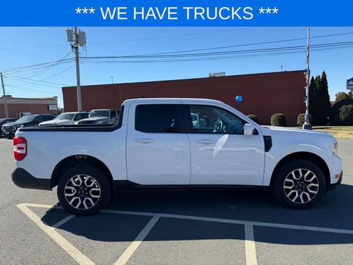 Oxford White 2022 Ford Maverick Lariat