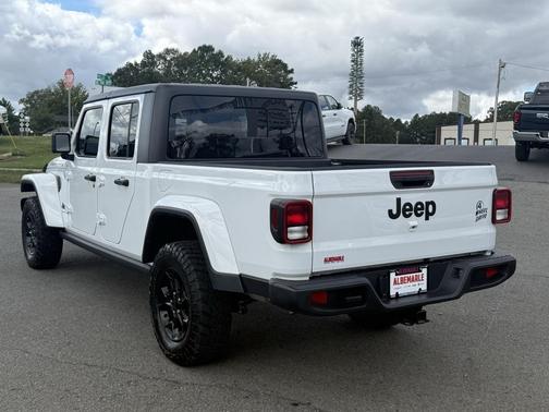 2023 Jeep Gladiator Willys 4x4