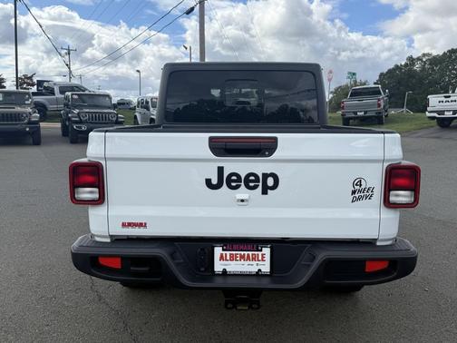 2023 Jeep Gladiator Willys 4x4