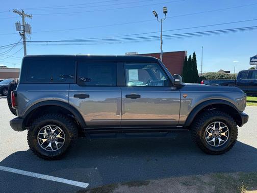 Carbonized Gray Metallic 2025 Ford Bronco Badlands