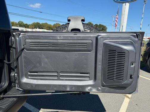 Carbonized Gray Metallic 2025 Ford Bronco Badlands