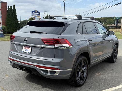 2021 Volkswagen Atlas Cross Sport 3.6L V6 SE w/Technology R-Line