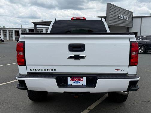 Summit White 2018 Chevrolet Silverado 1500 2LT
