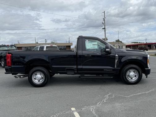 2025 Ford F-250 XL