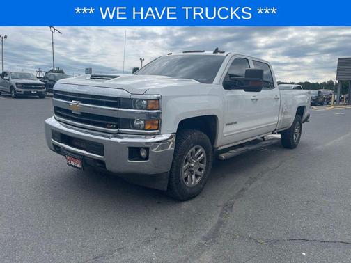 Summit White 2019 Chevrolet Silverado 2500 LT
