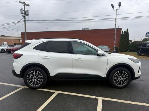 star white metallic tri-coat 2026 Ford Escape PHEV SE
