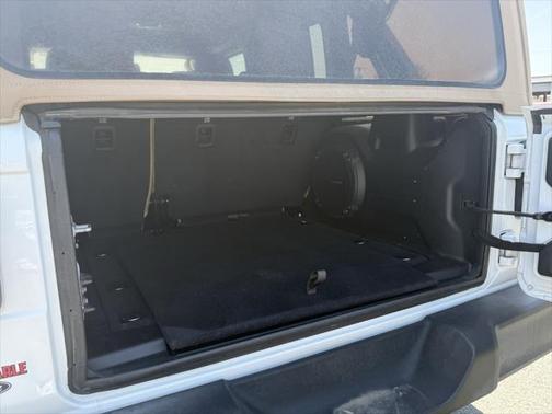 2020 Jeep Wrangler Unlimited Black and Tan 4X4