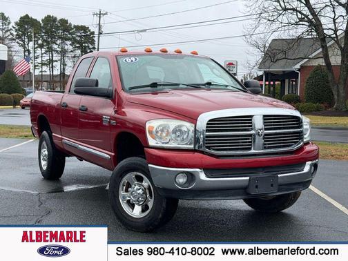 Inferno Red Crystal PC/Mineral Gray Met CC 2009 Dodge Ram 2500 SLT Quad Cab Truck